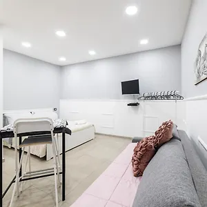 Many House Apartament