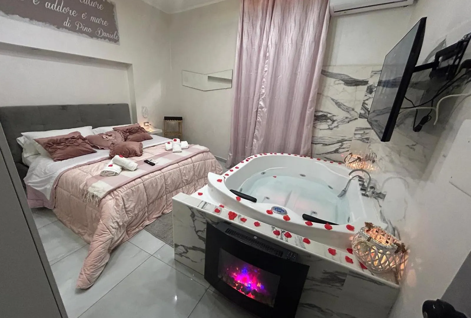 B&B House Napoli Cavour contacts